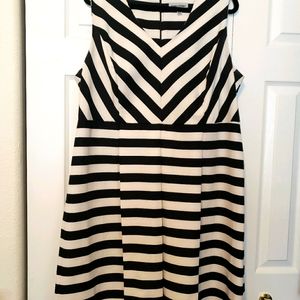 Perfect black and white dress